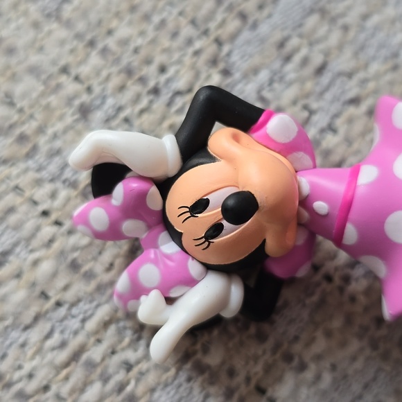 HALLMARK DISNEY PINK POLKA-DOT MINNIE MOUSE CHRISTMAS TREE ORNAMENT - Picture 6 of 9